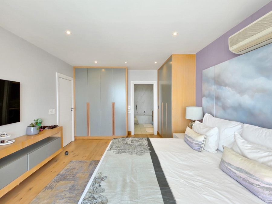 3 Bedroom Property for Sale in Mouille Point Western Cape